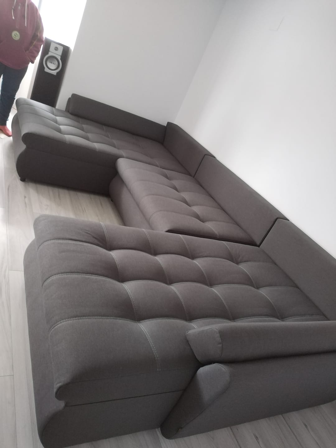 Customer photo review of Colțar extensibil cu ladă de depozitare Loana Grey U 355x185 cm
