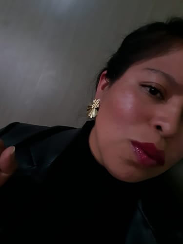 Customer photo review of Aretes abanico dorados