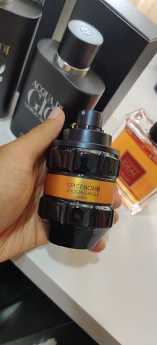 Customer photo review of Viktor & Rolf Spicebomb Extreme Eau De Parfum- 90ml