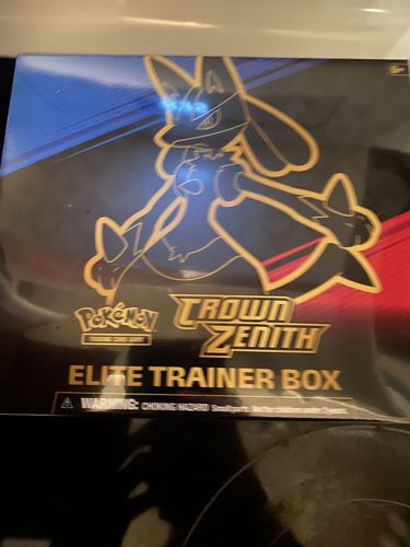 Customer photo review of Clutch Pokémon Club ETB Shipping Fee