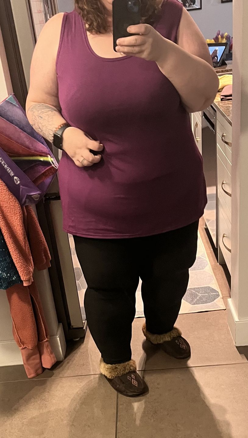 Customer photo review of *Pre-Sale* Flowy Tank - Boxing Day