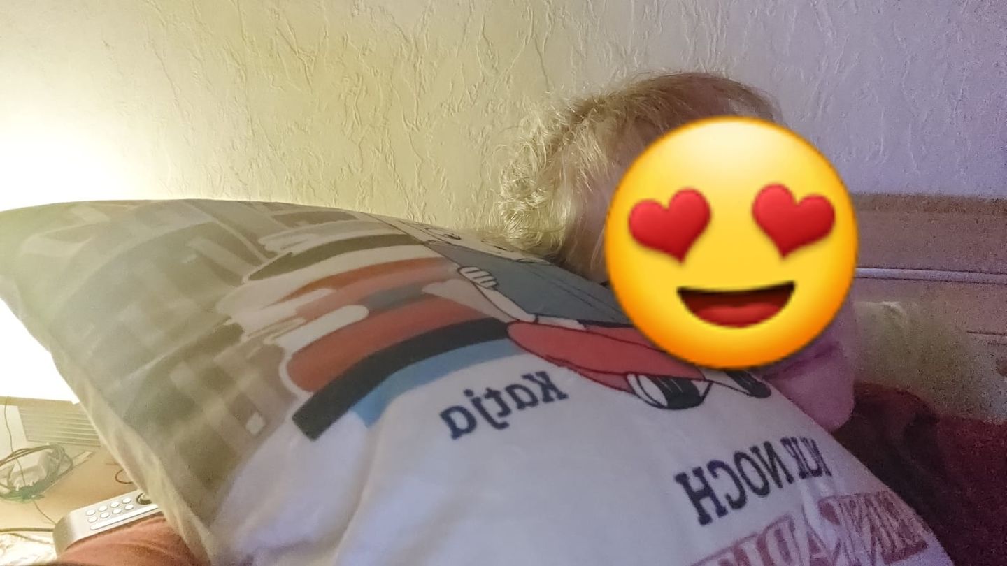 Customer photo review of Bücherwurm - Freunde-Kissen