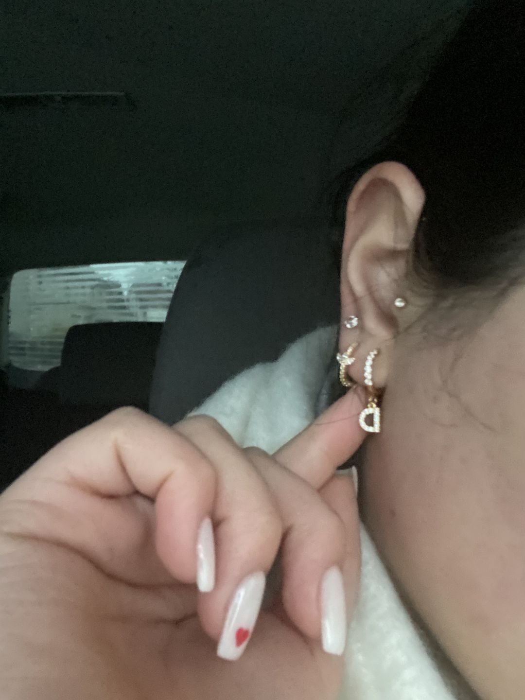 Customer photo review of Letter Ohrringe | 18K vergoldet