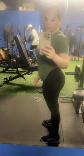 Customer photo review of Signature Leggings | Black