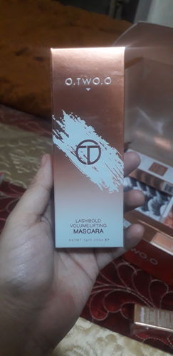Customer photo review of O.TWO.O LASH BOLD VOLUME LIFTING MASCARA