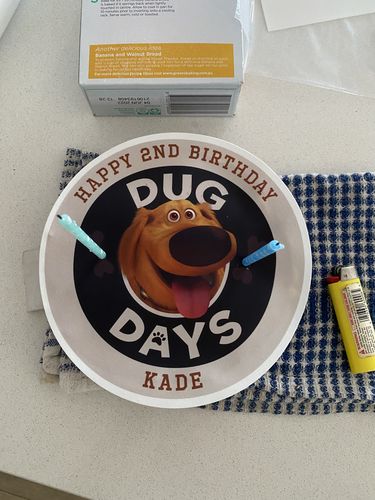 Customer photo review of 20 cm Pre-cut Circle Custom Edible Icing Image