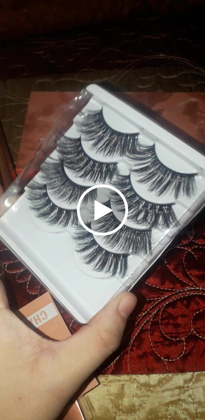 Customer video review of O.TWO.O 3D MINK EYELASHES
