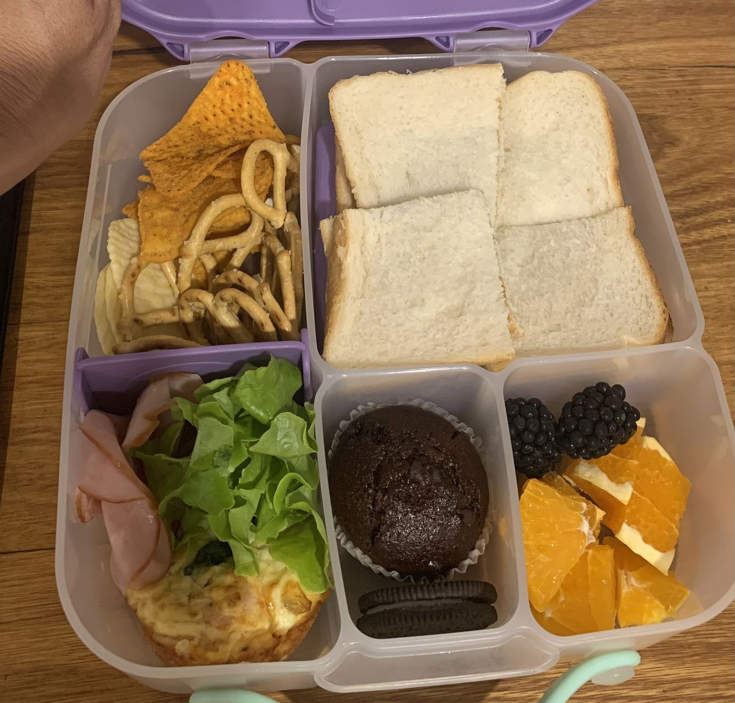 Customer photo review of b.box Lunchbox  – Lilac Pop