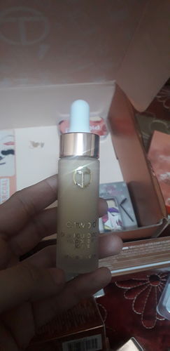 Customer photo review of O.TWO.O LIQUID DROP FOUNDATION