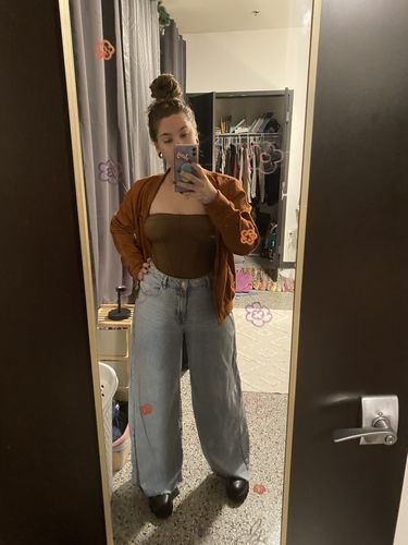 Customer photo review of Cross front corset sleeveless ruched crop top