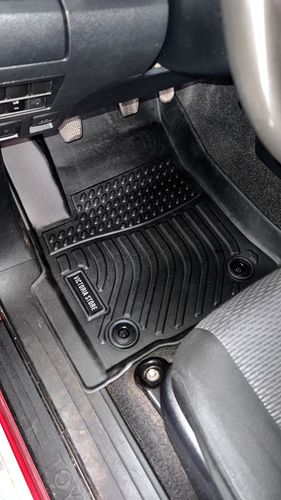 Customer photo review of PISOS CALCE PERFECTO TOYOTA HILUX REVO 2016 AL 2022