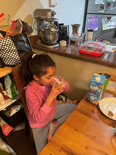 Customer photo review of tally KIDS Chocolate 32oz