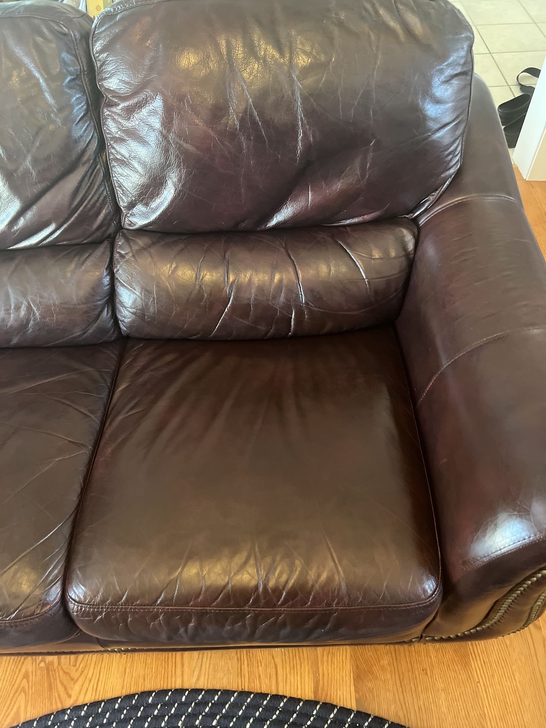 Customer photo review of Clyde’s Leather Recoloring Balm