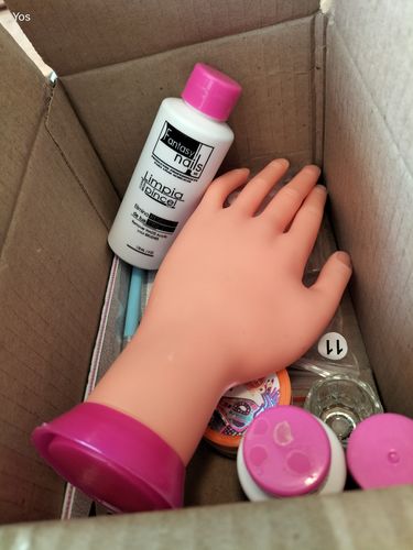 Customer photo review of Limpia Pincel 4 oz Fantasy Nails