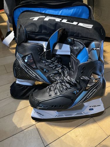 Customer photo review of True TF9 Senior Hockey Skates