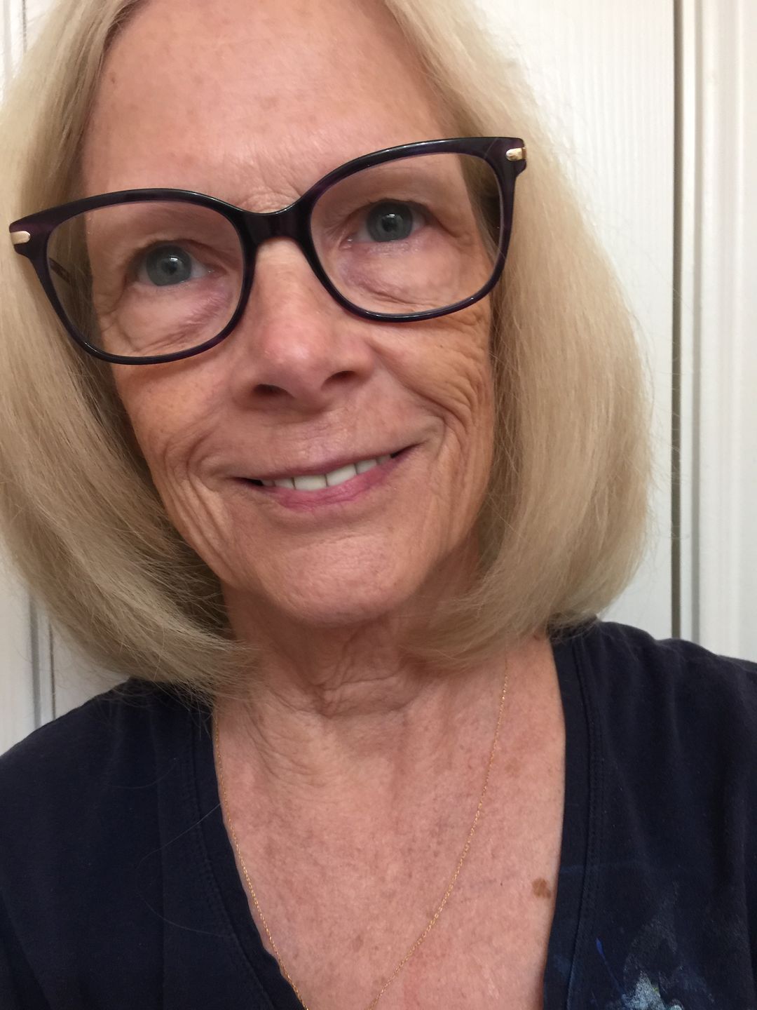 Customer photo review of 7.25"L Scissors Blue Handle MT1043