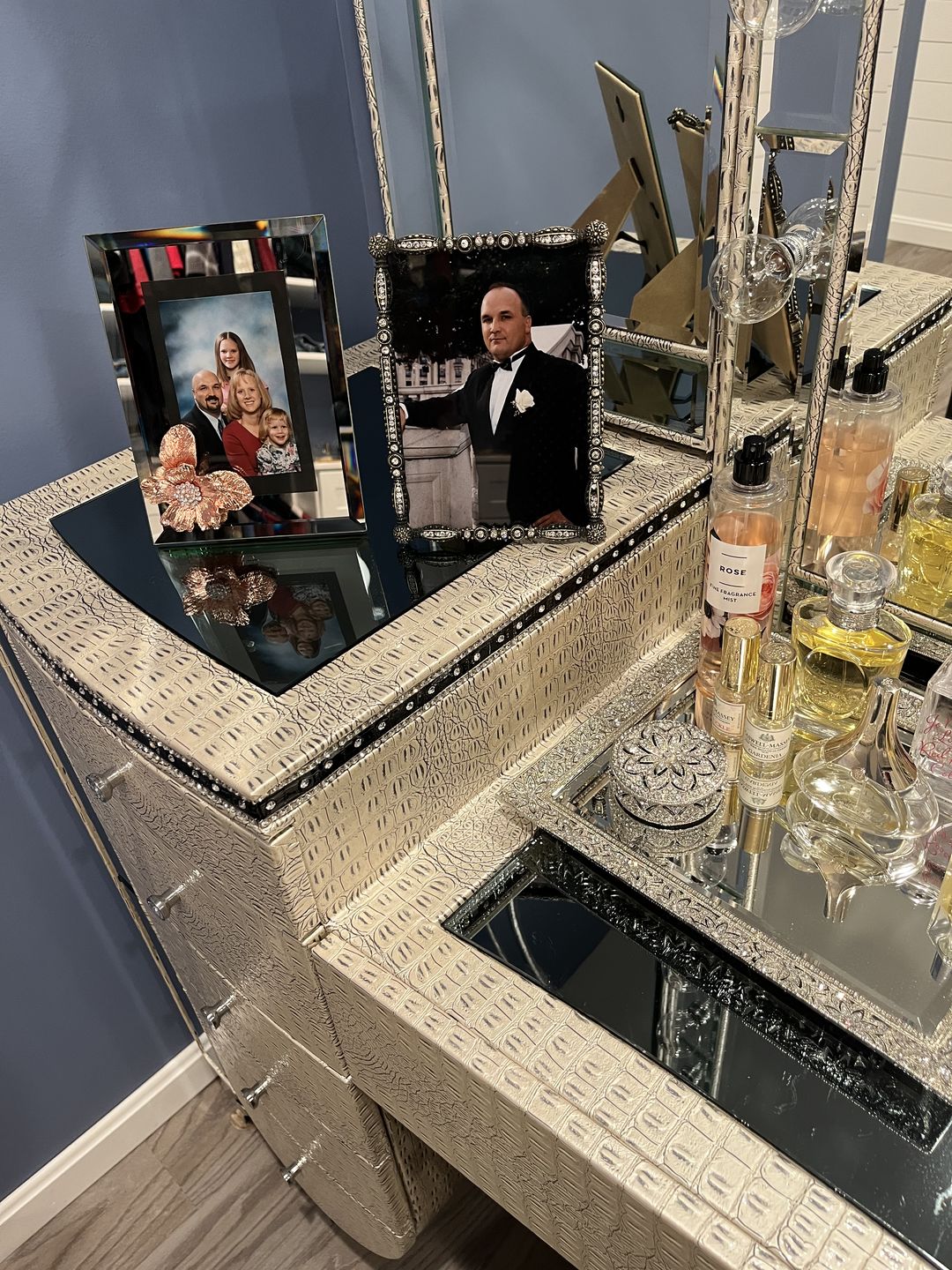 Customer photo review of Asbury Frame