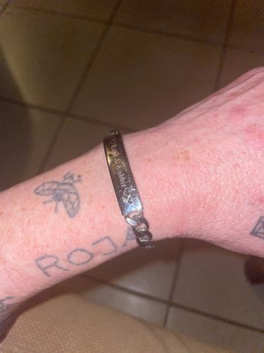Customer photo review of 7mm Figaro Link ID Bracelet