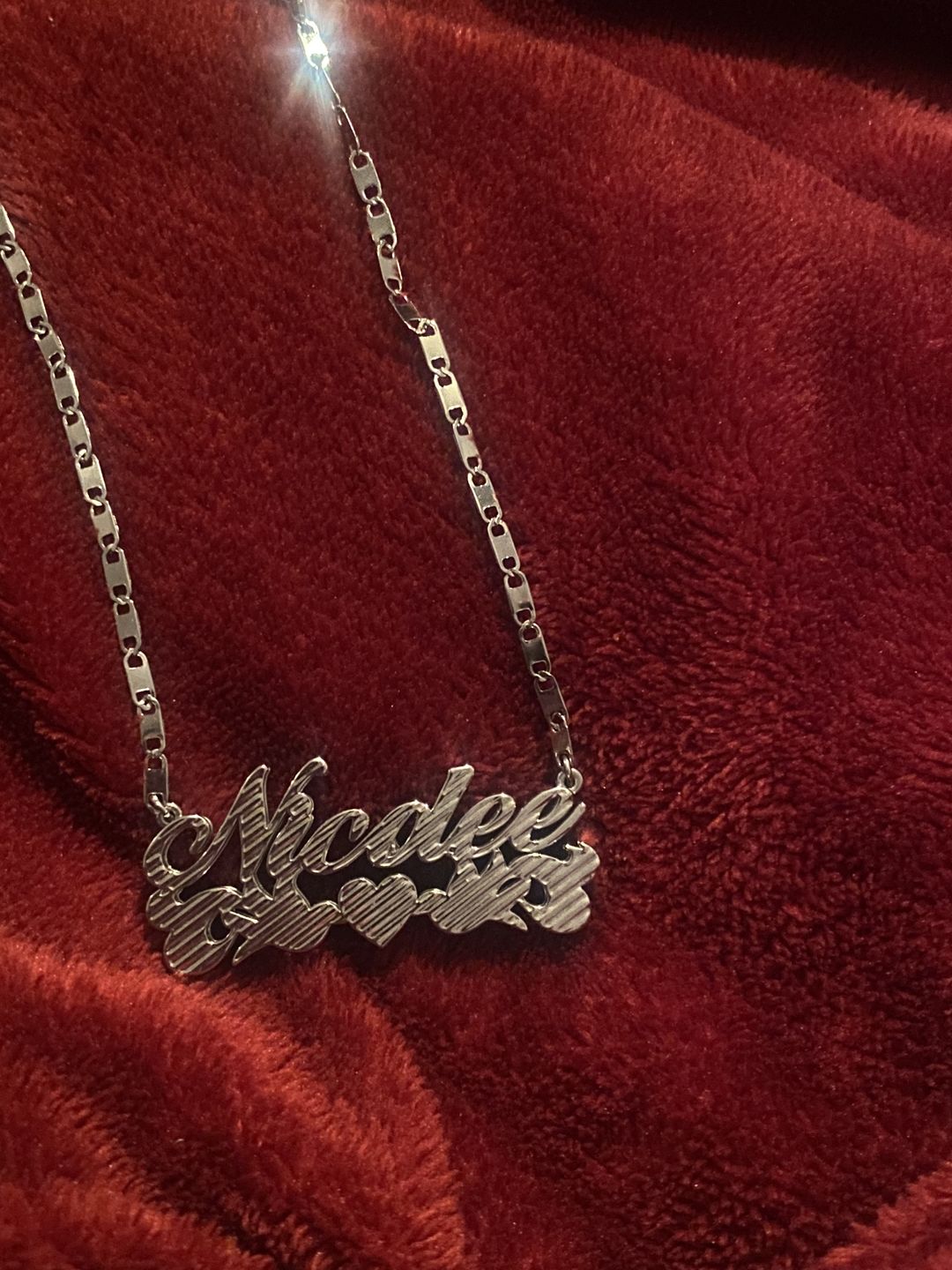 Customer photo review of Dove 3D Plated Name Necklace