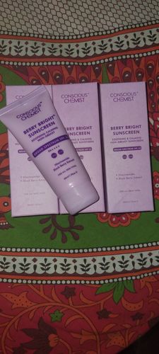 Customer photo review of Niacinamide Sunscreen | SPF 50 PA ++++ & Water Resistant