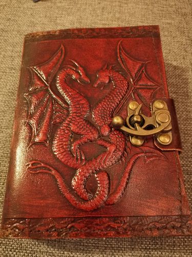 Customer photo review of Dragon Notizbuch