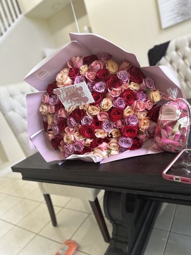 Customer photo review of Deluxe Bouquet - Valentines