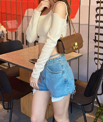 Customer photo review of Long Sleeve Chain Top