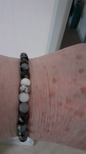 Customer photo review of BRACELET ANTI DEPRESSION obsidienne flocon de neige