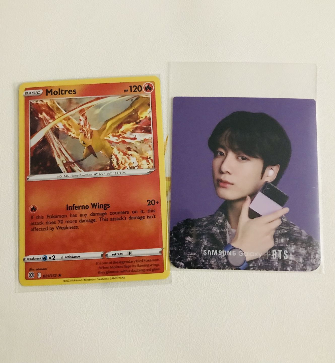 Customer photo review of PREMIUM PHOTOCARD SLEEVES - BLUE VERSION (65x91MM)