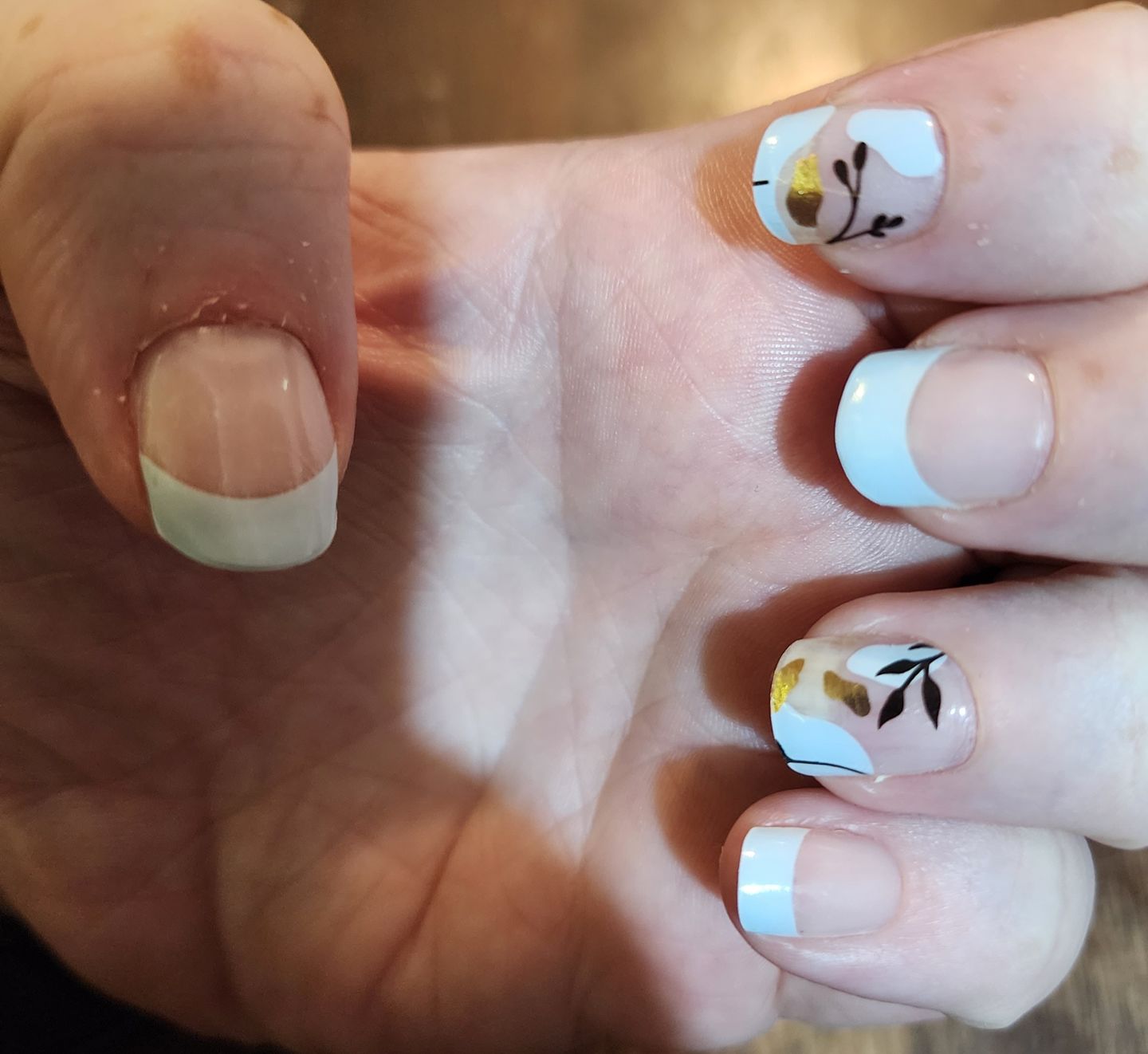 Customer photo review of NEW Blue Floral Daze DIY Semicured Gel Nail Sticker Kit