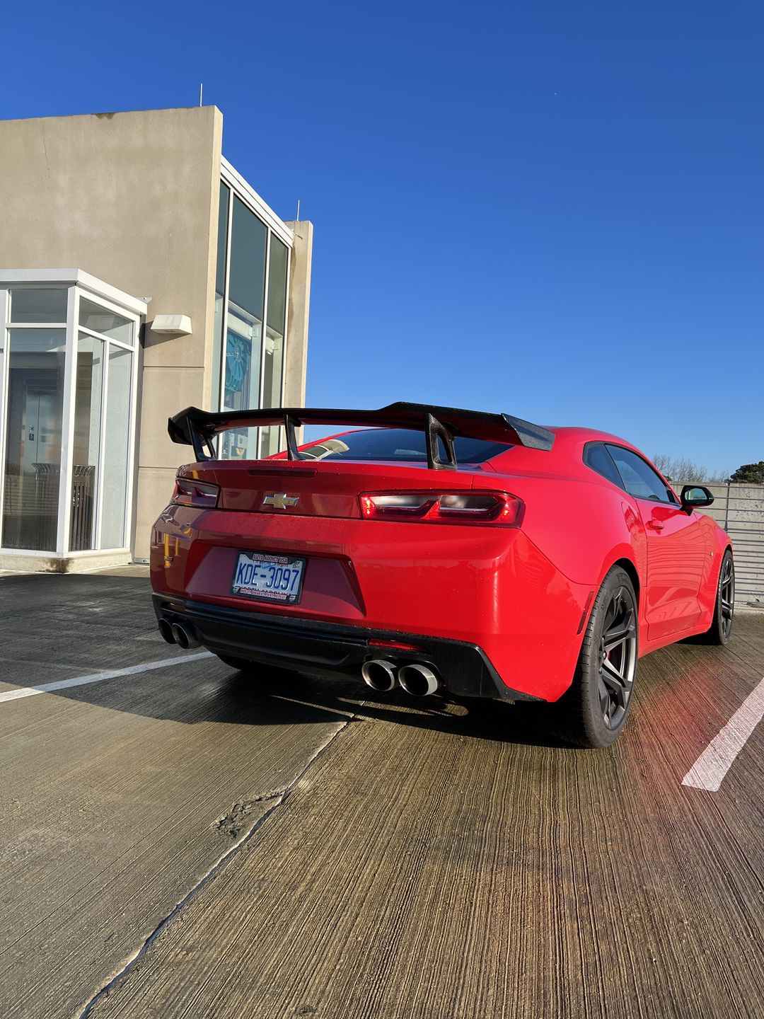 Customer photo review of 2016-2023 Chevy Camaro ZL1 1LE Full Carbon Fiber 1pc Rear Spoiler
