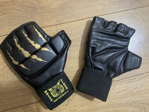 Customer photo review of כפפות לחימה PU Gold חצי אגודל Bashgal