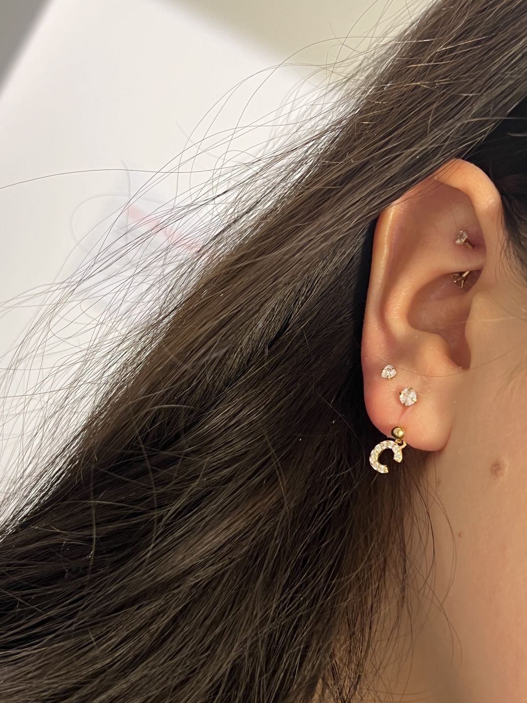Customer photo review of Bright Heart Ohrstecker | 18K vergoldet