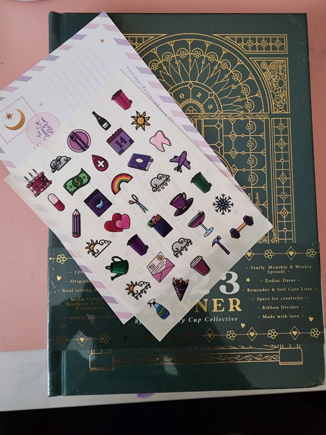 Customer photo review of Dateless Wonderfully Ordinary Planner - Green