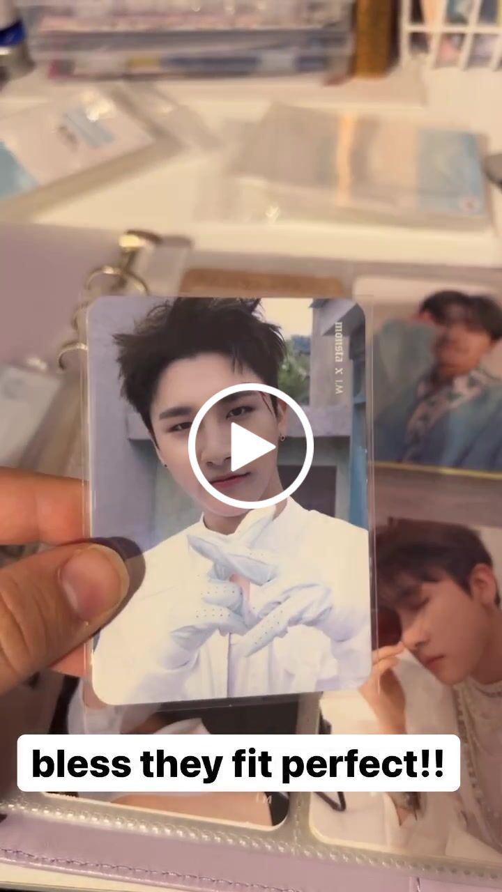 Customer video review of PREMIUM PHOTOCARD SLEEVES - BLUE VERSION (65x91MM)