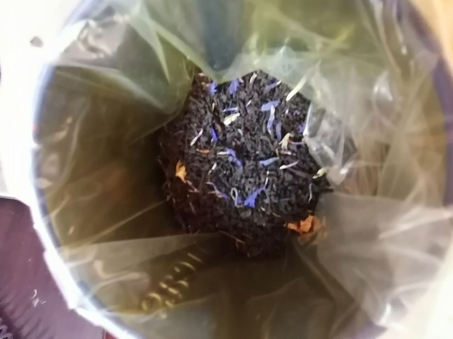Customer photo review of Tin Earl Grey Bravo Nutcracker
