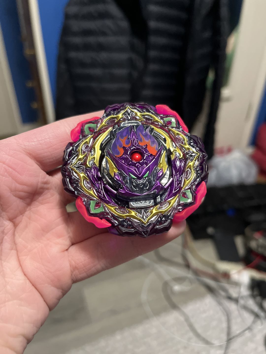 Customer photo review of Takara Tomy Beyblade B-206 Barricade Lucifer illegal Bearing Mobius-10