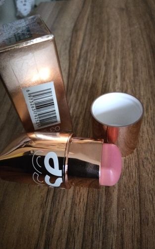 Customer photo review of O.TWO.O Bounce Blush Stick