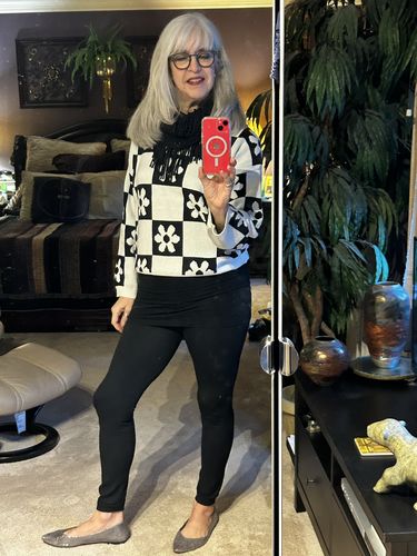 Customer photo review of My Cozy Retro Flower Sweater (Black)