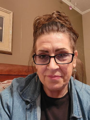 Customer photo review of JuvaBun Messy Bun 2.0