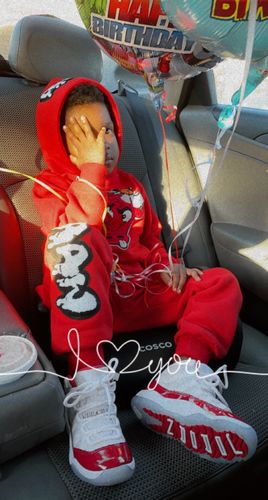 Customer photo review of Kids Bulls RAW Drip White Chenille Hoodie and Jogger Set