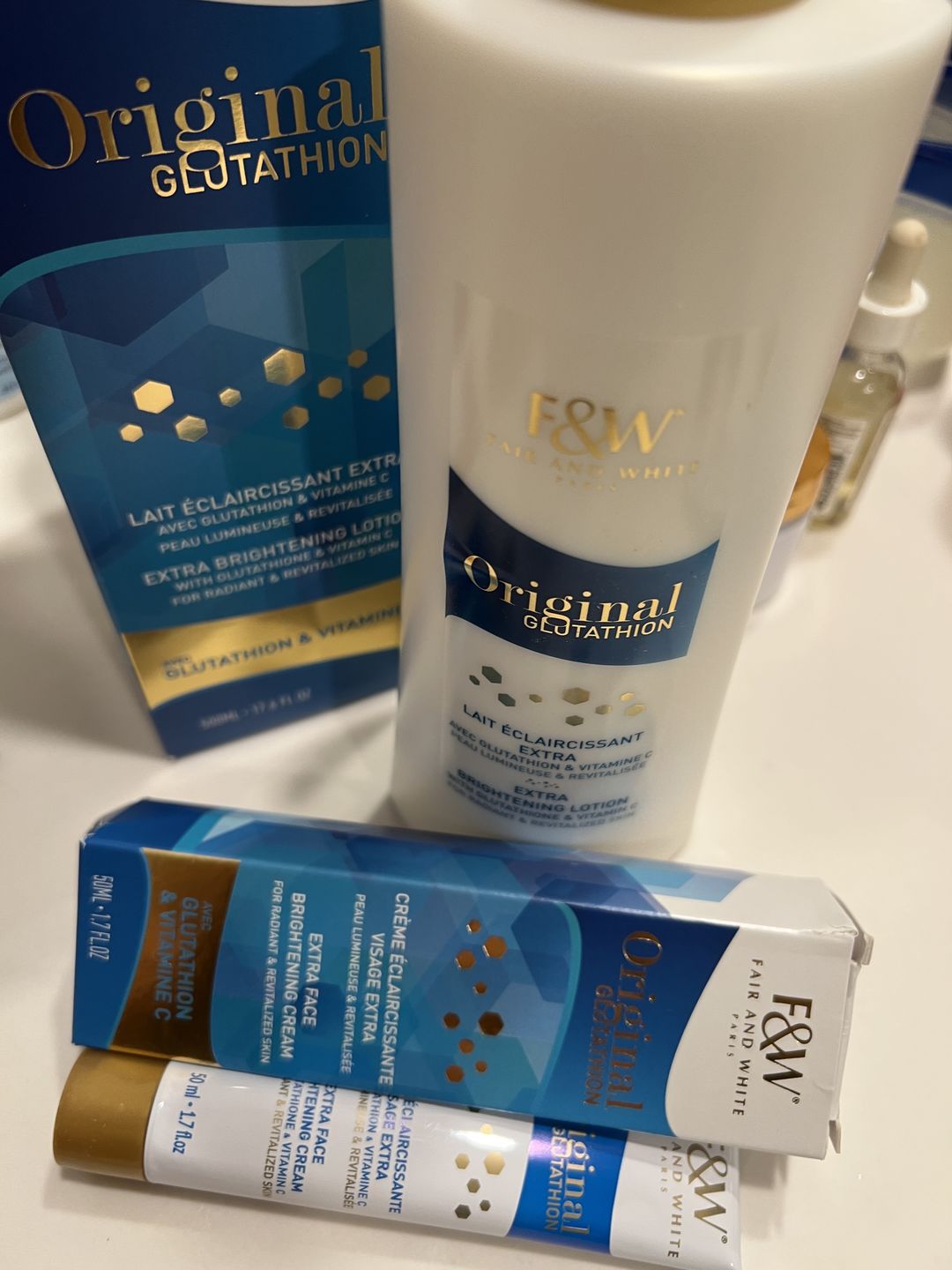 Customer photo review of Fair and White Original Glutathion Extra Brightening Lotion 500ml / 16.90 fl oz