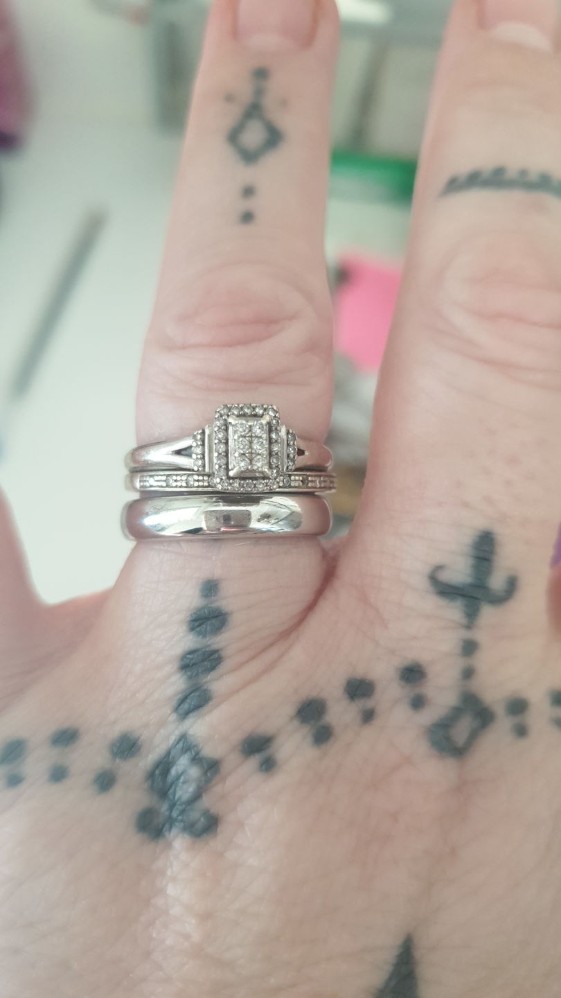 Customer photo review of Original 4mm Wonder Ring