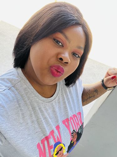 Customer photo review of OLIVIA - Brazilian 4x4 Lace Wig