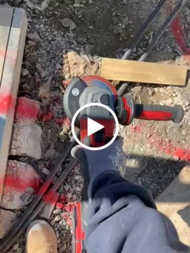 Customer video review of Milwaukee 2881-20 M18 FUEL™ 4-1/2" / 5" Grinder Slide Switch, Lock-On