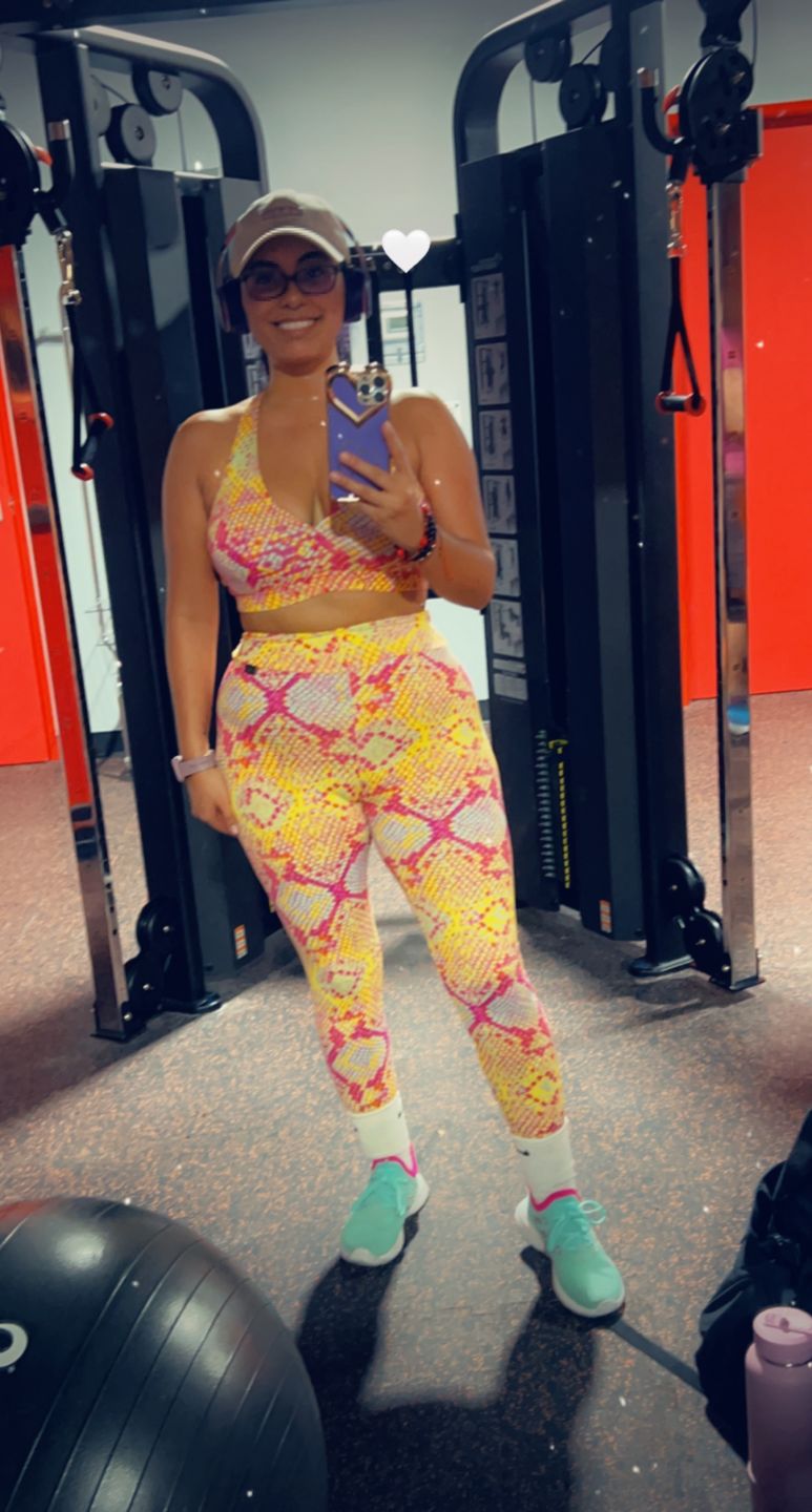 Customer photo review of Pink Lemonade High Waist Scrunch Legging