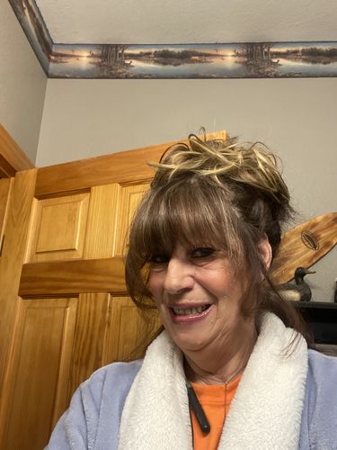 Customer photo review of JuvaBun Messy Bun