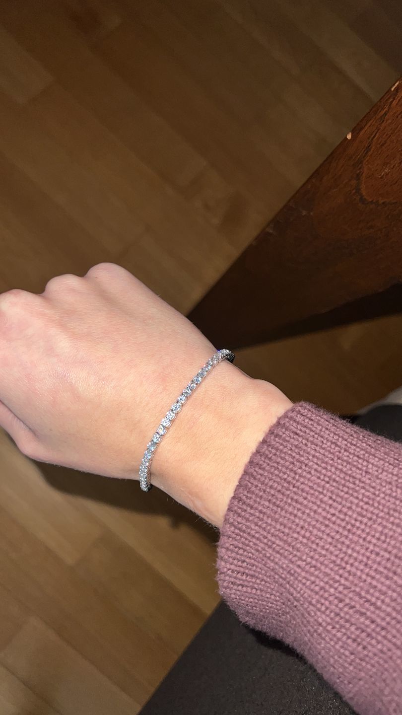Customer photo review of 3mm Tennis Bracelet - White Gold