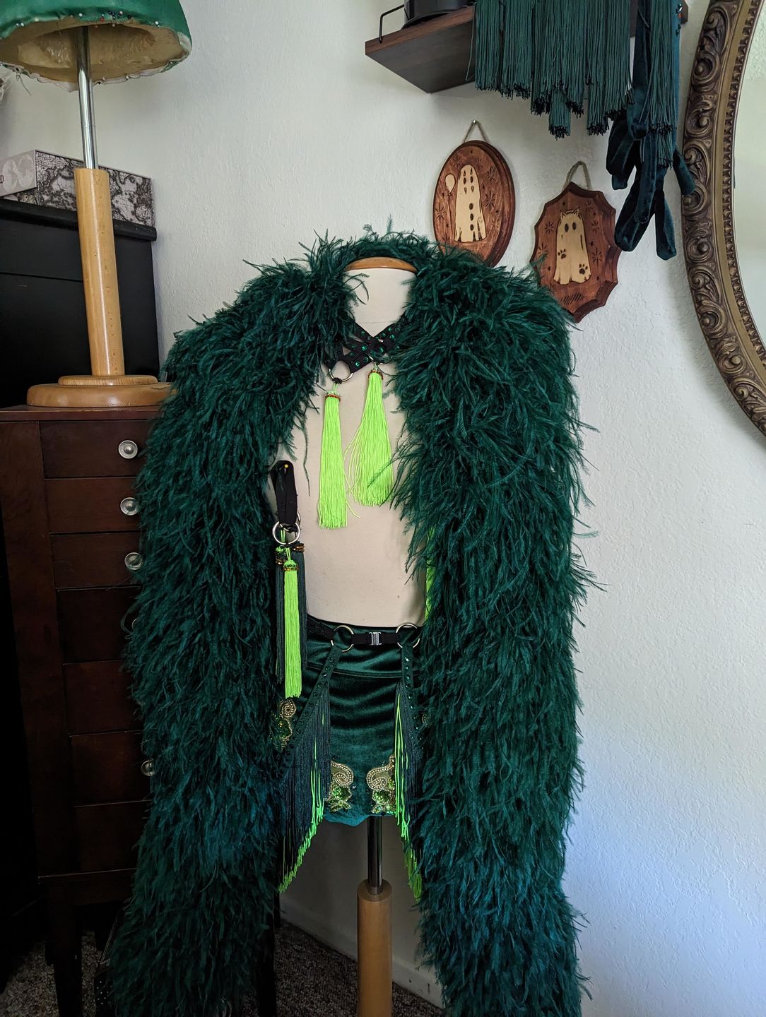 Customer photo review of Ostrich Feather Boa