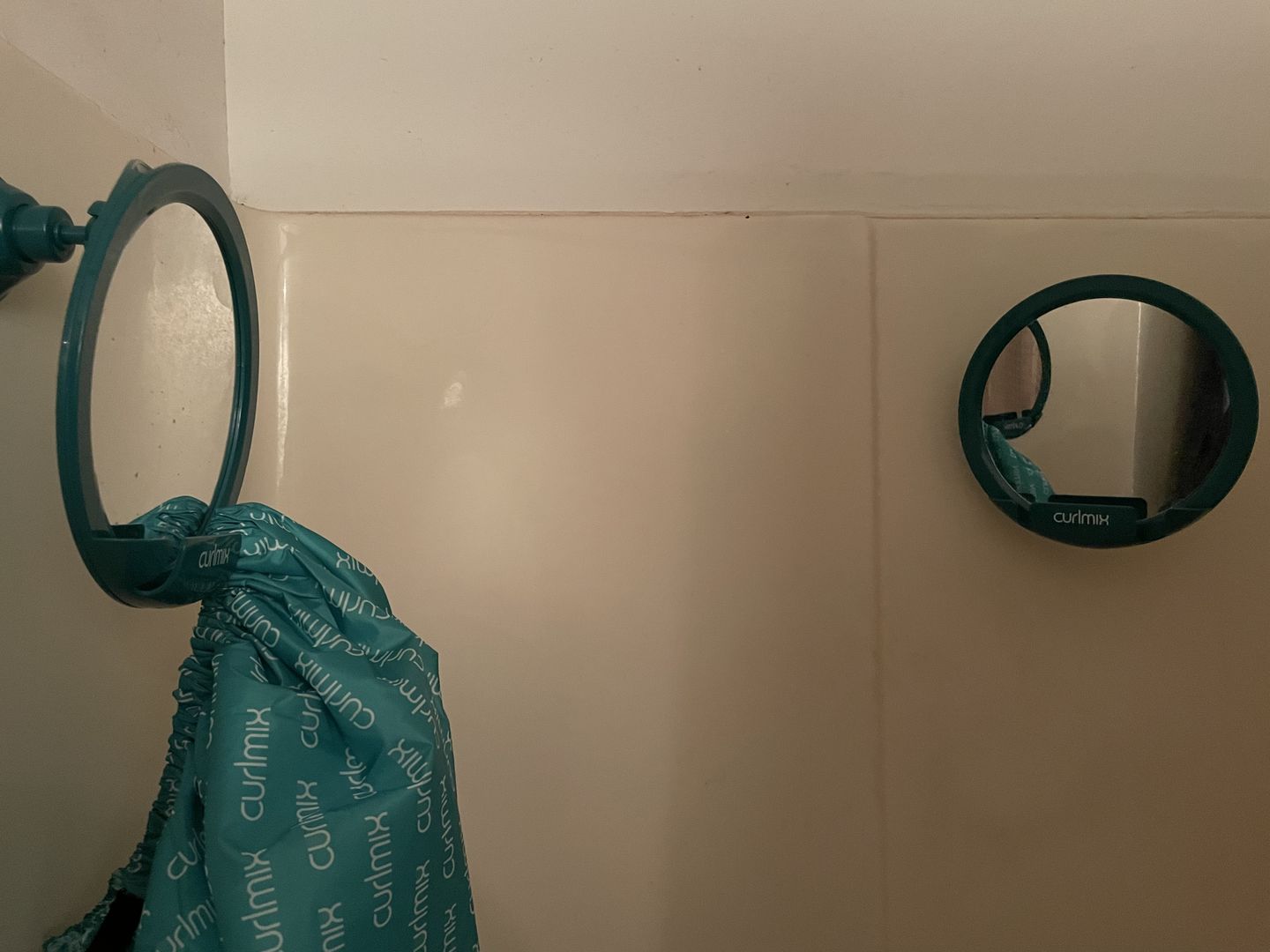Customer photo review of CurlMix Anti Fog Shower Mirror for Curly Hair